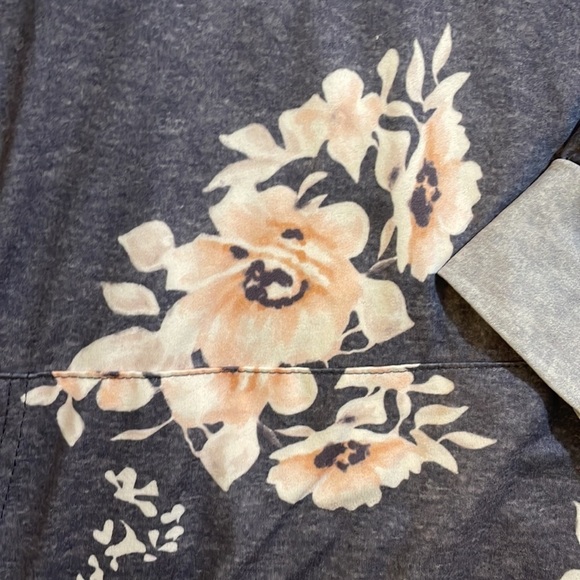 Grey/Blue Floral Hoodie‎ - Picture 2 of 4
